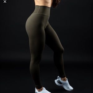 Alphalete Leggings